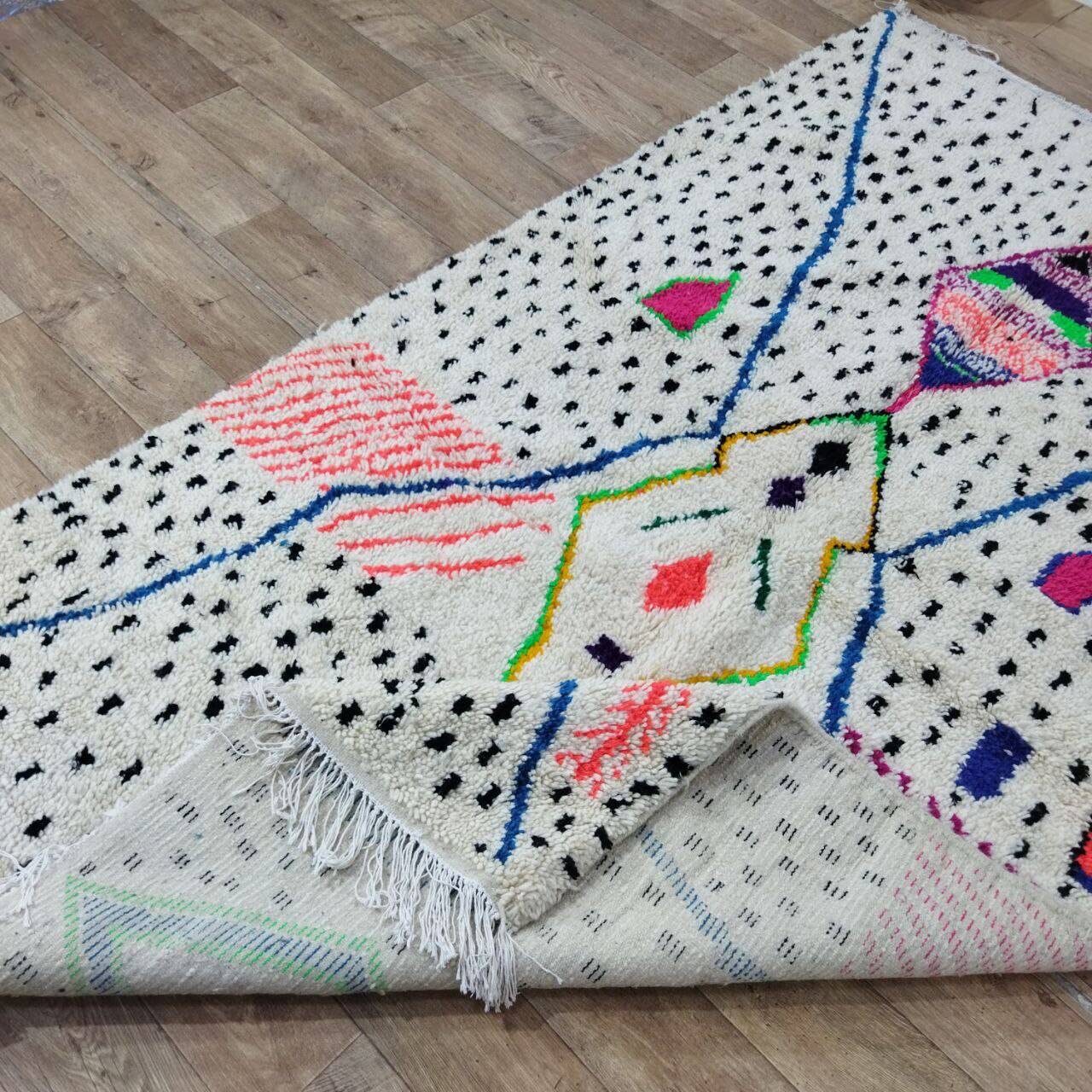 Handmade wool Berber rug 285 X 162 CM