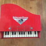 Toy piano