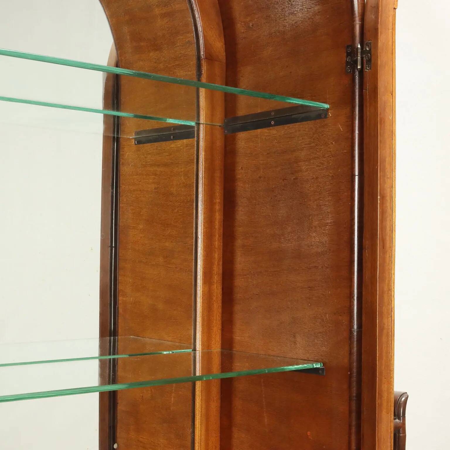 Antique Art Deco display cabinet in walnut with drawers, Italy, 19th century.