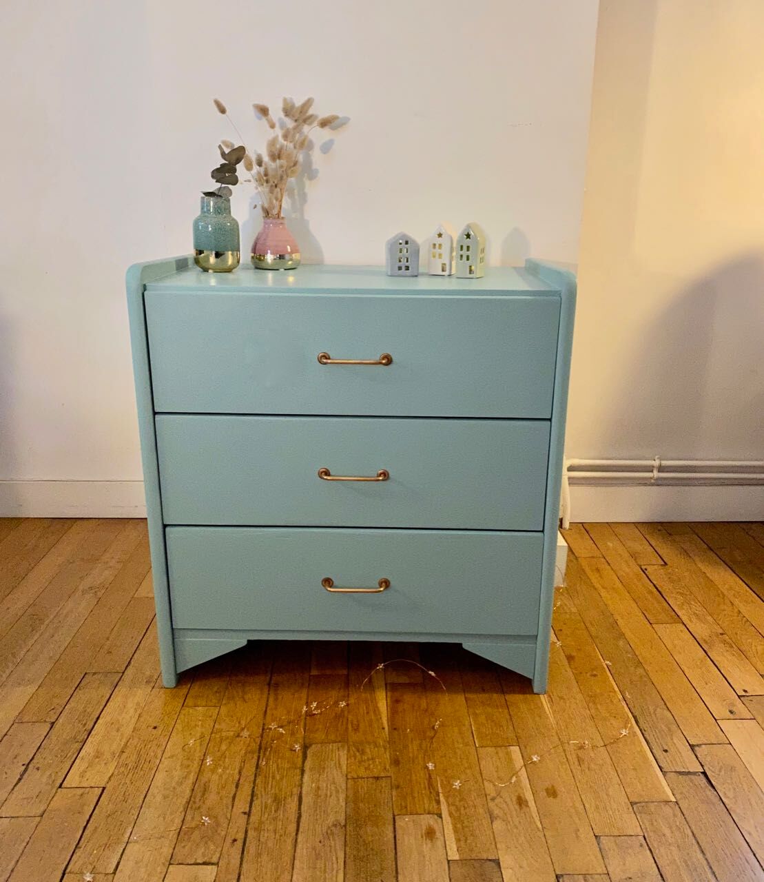 Vintage dresser