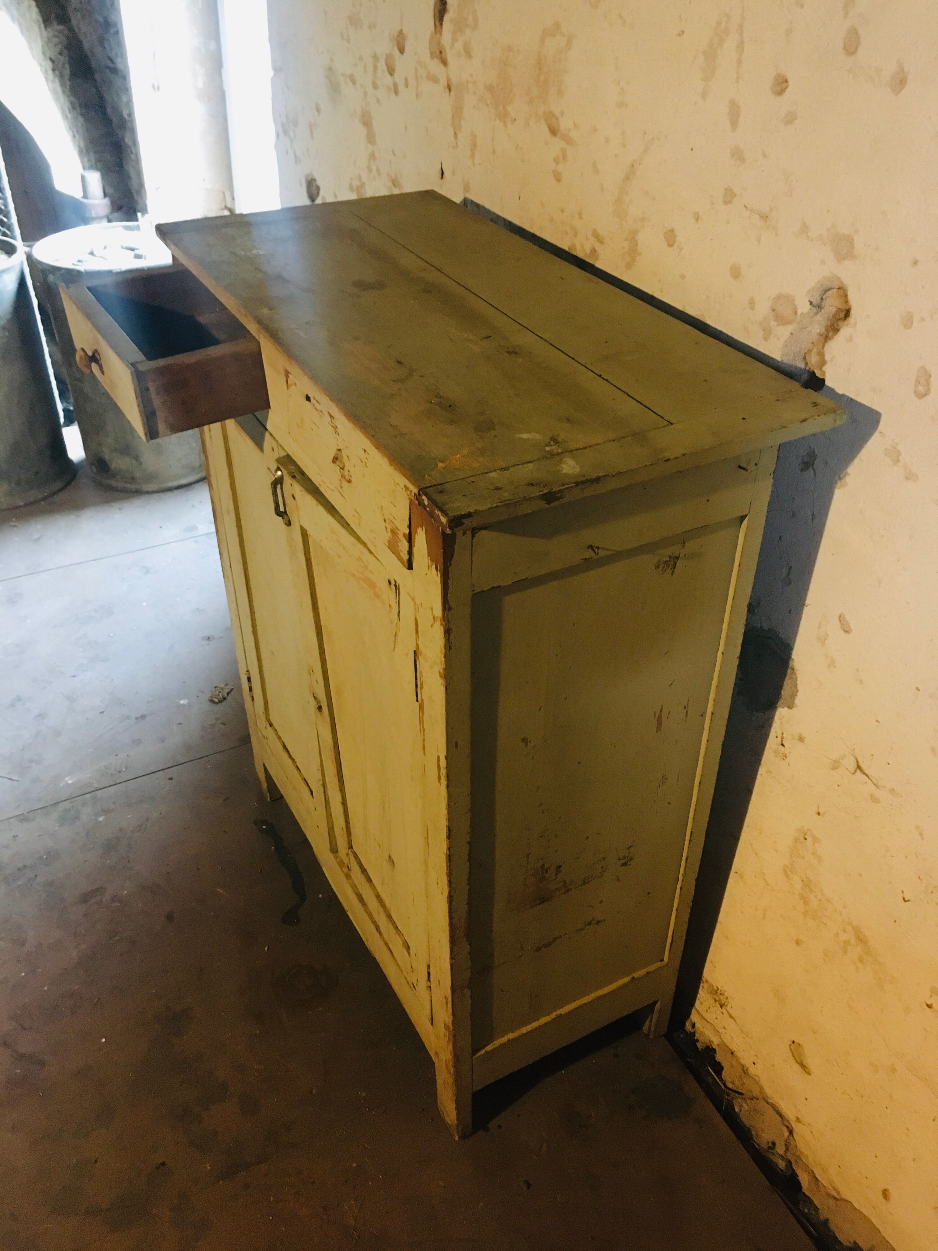Buffet 1900s green