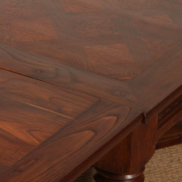 Extendable dining table, French craftsmanship from the 1940s.
