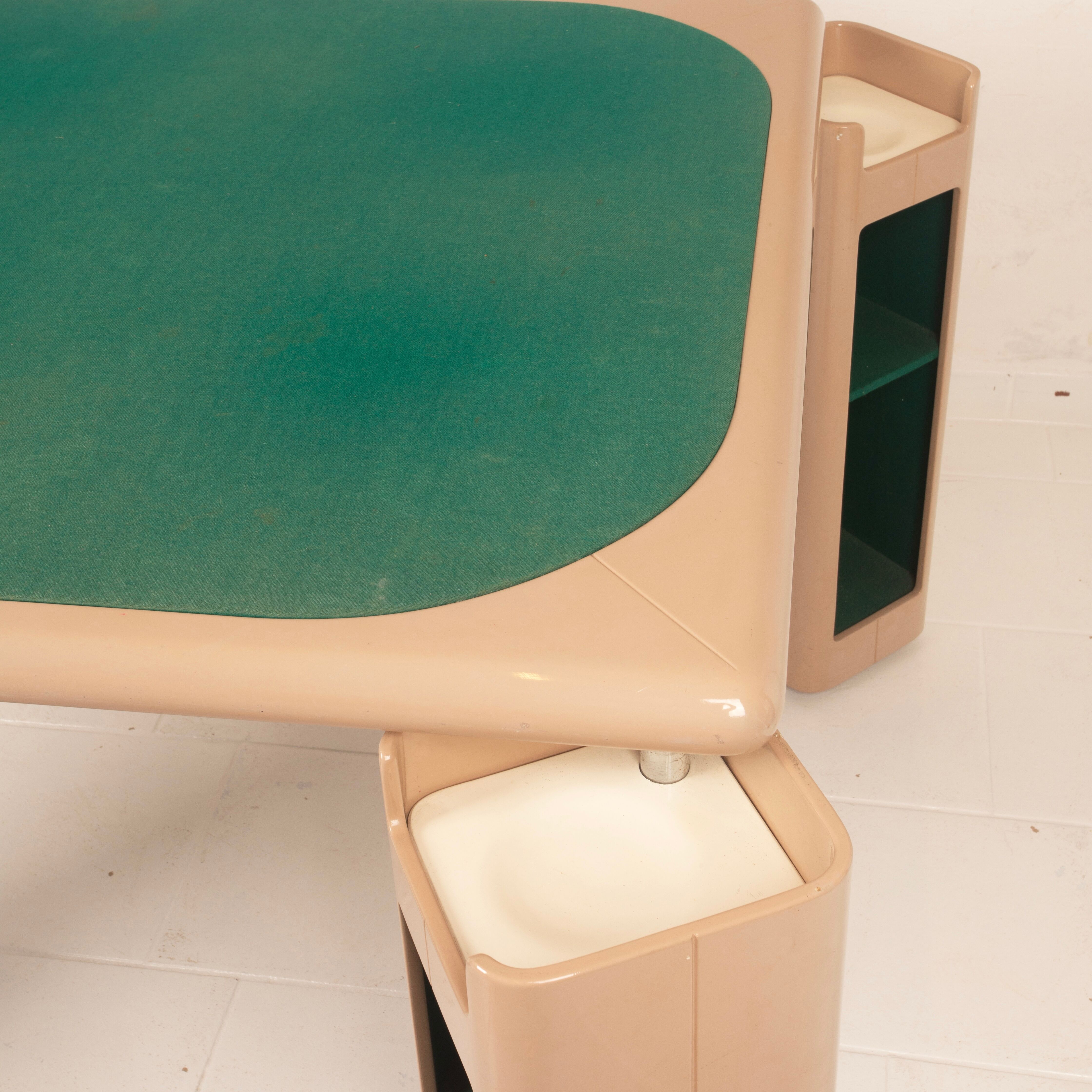 Pierluigi Molinari Lacquered Wood and Green Felt Game Table for Pozzi 1970