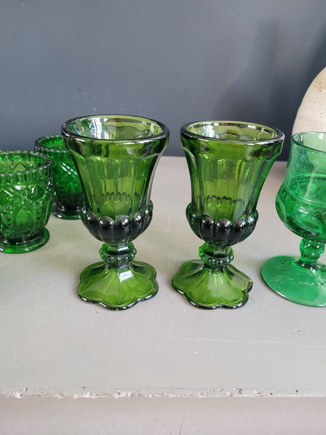 Set of 6 green molded glass glasses