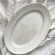 Plat ovale blanc en terre de fer Creil et Montereau fin 19eme