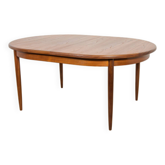 Mid-century teak modern oval dining table from G-Plan, United Kingdom, 1960s