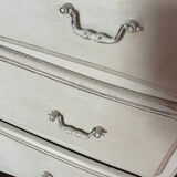 Chest of drawers with 3 curved legs