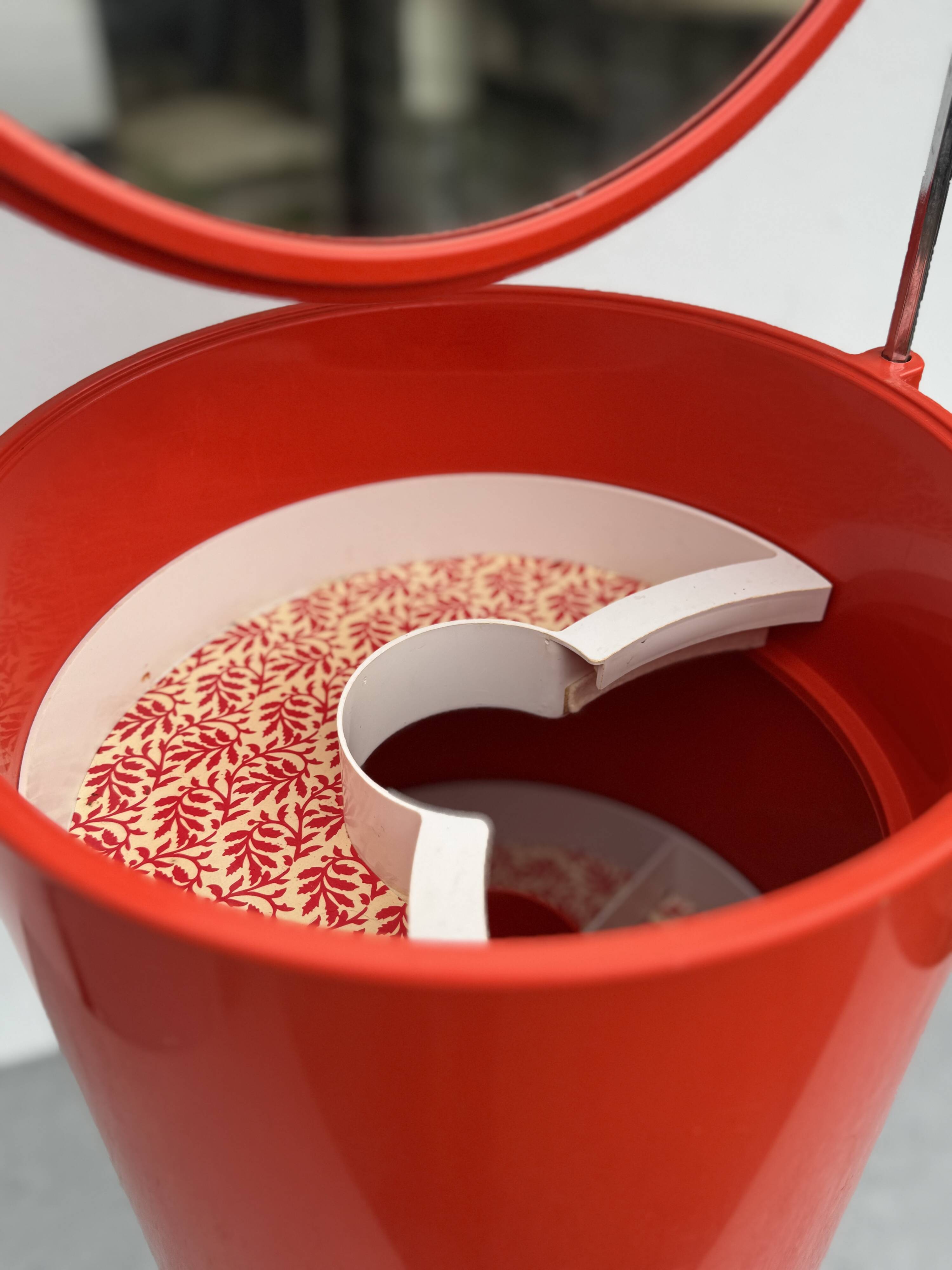 Bremshey & Co. Space Age Vanity Box