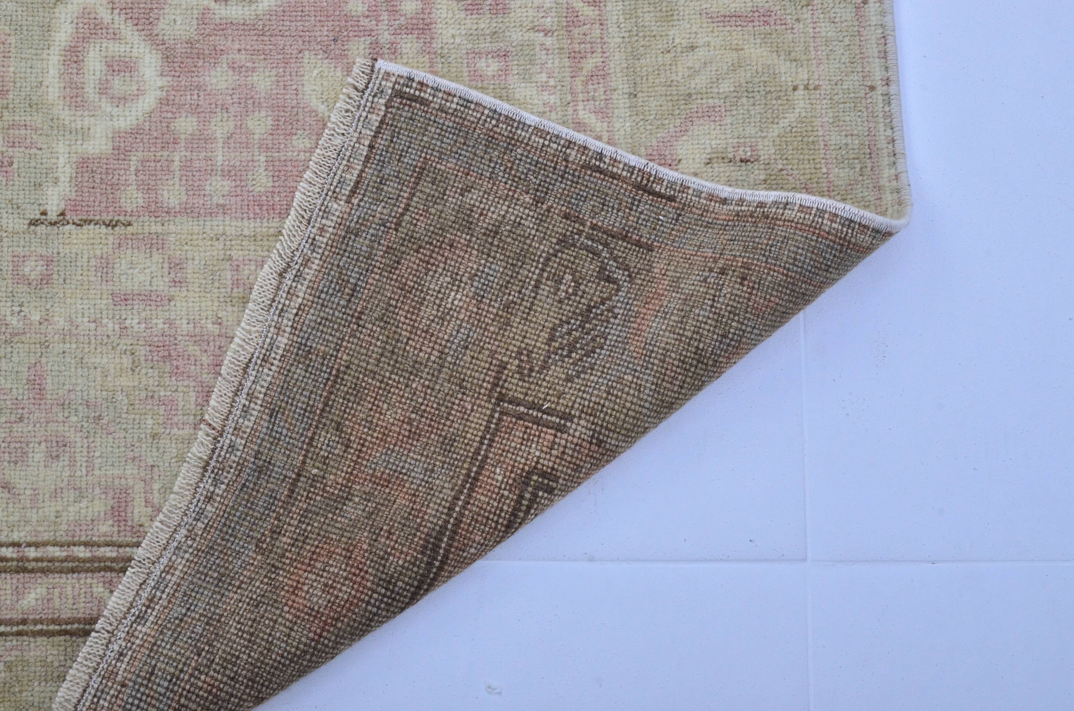Hand-knotted Oushak decorative rug, ref. 3415
