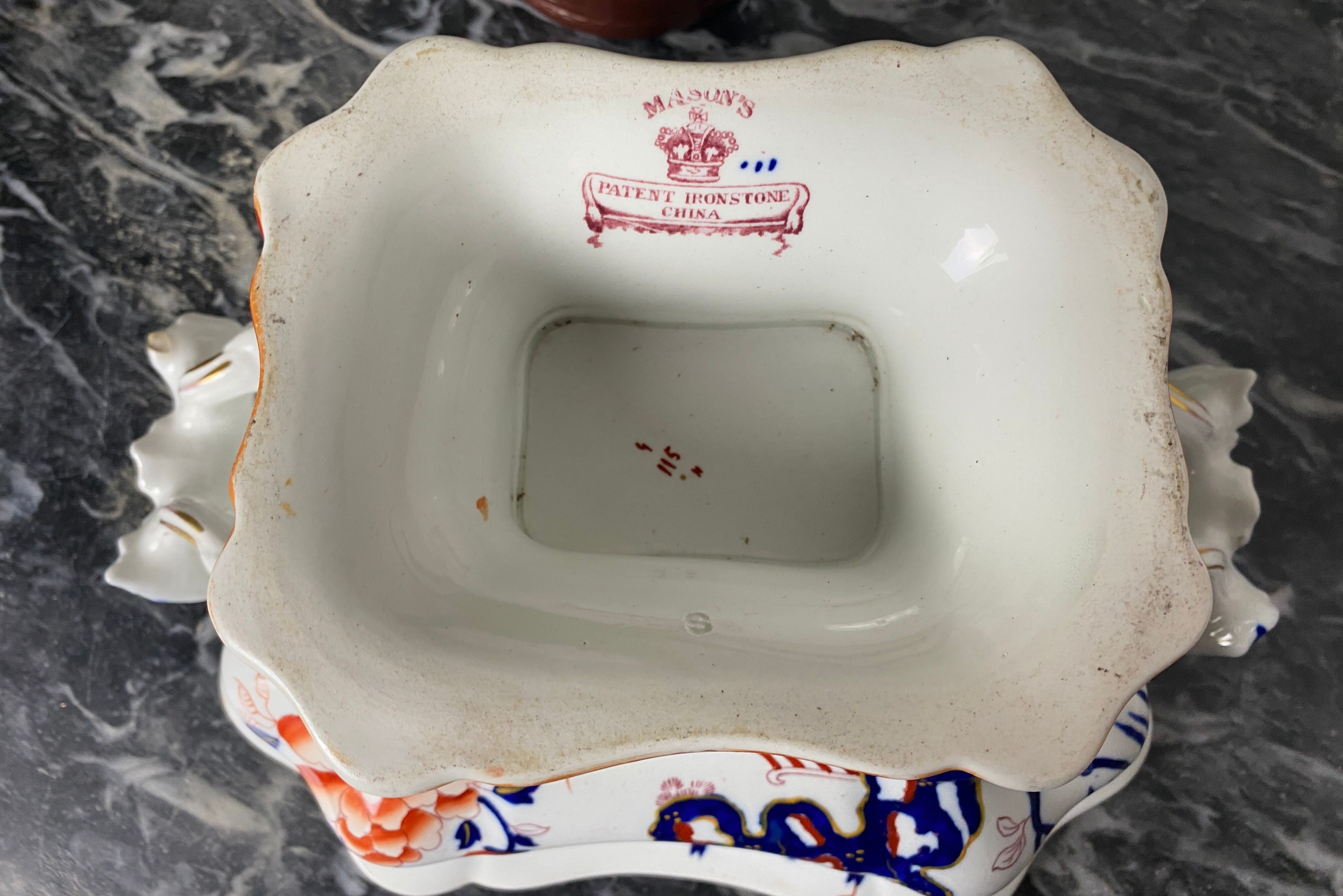 Old Imari cup stamped "Mason" in iron earth