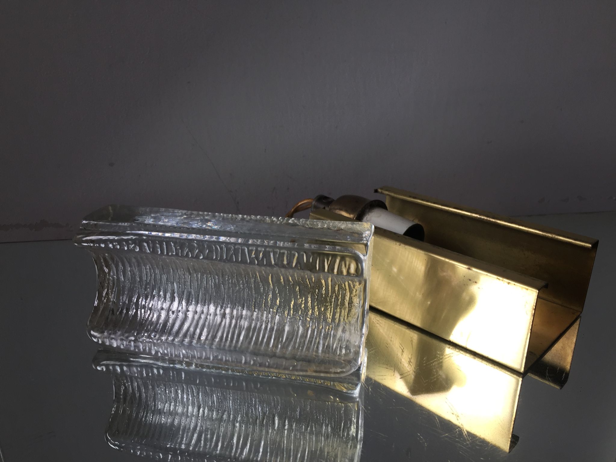 Scandinavian Midcentury wall light in Crystal and Brass