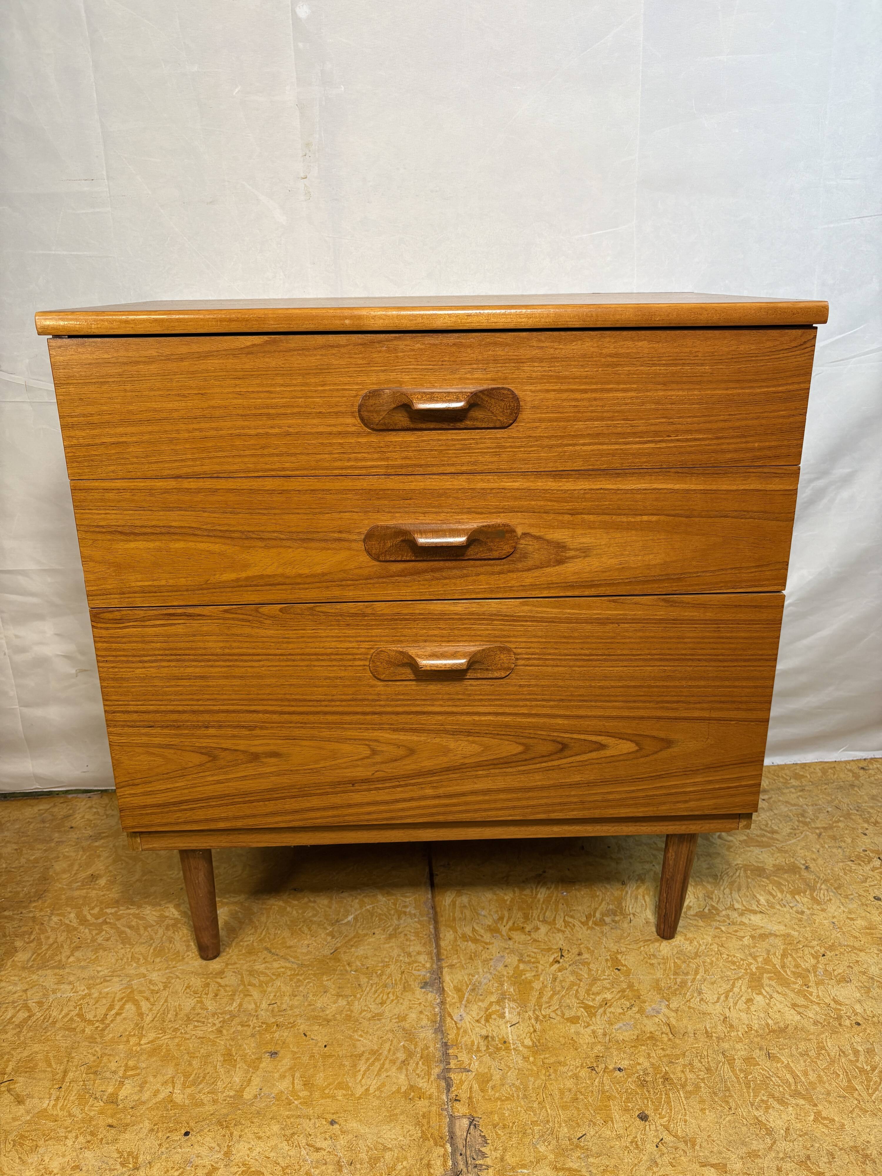 Mid-Century Retro Vintage Teak Chest of Drawers by Austinsuite 1960  Compac