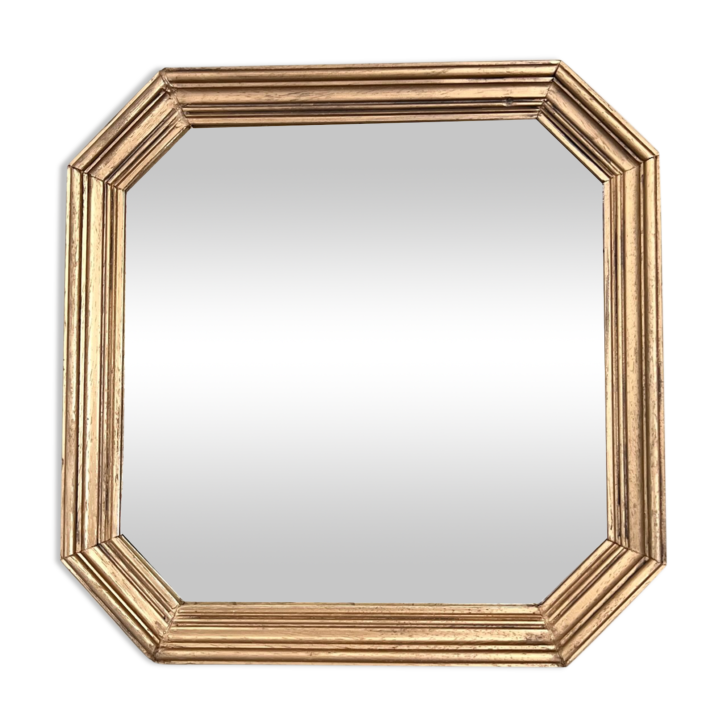 Octagonal golden mirror