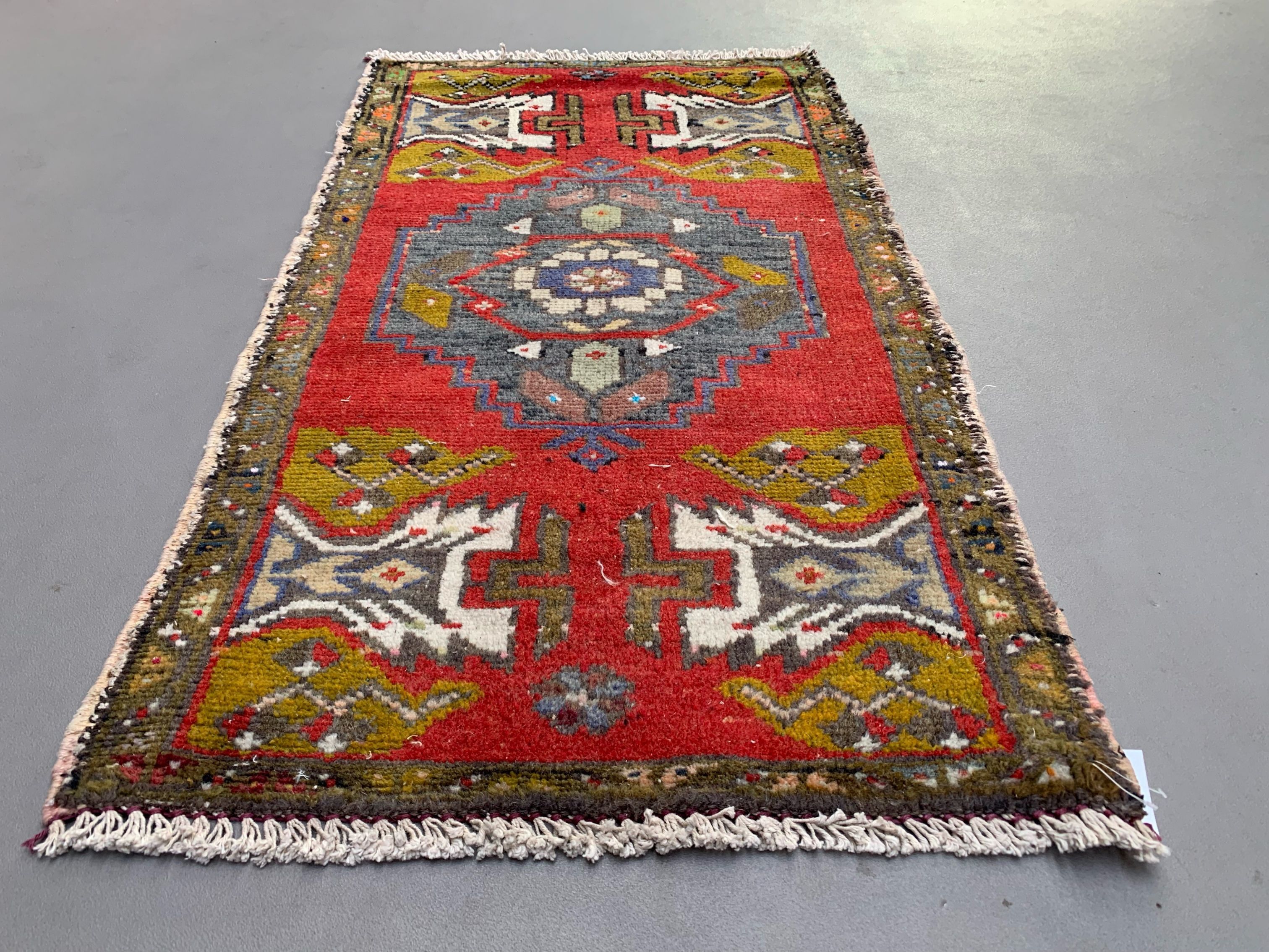 Small Vintage Turkish Rug 90x50 cm, Short Runner, Tribal, Shabby Chic