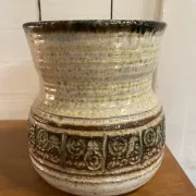 Vase en grès signé Giraud