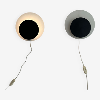 Pair of vintage "Cirkle" wall lights in black and white lacquered metal, Denmark 1970
