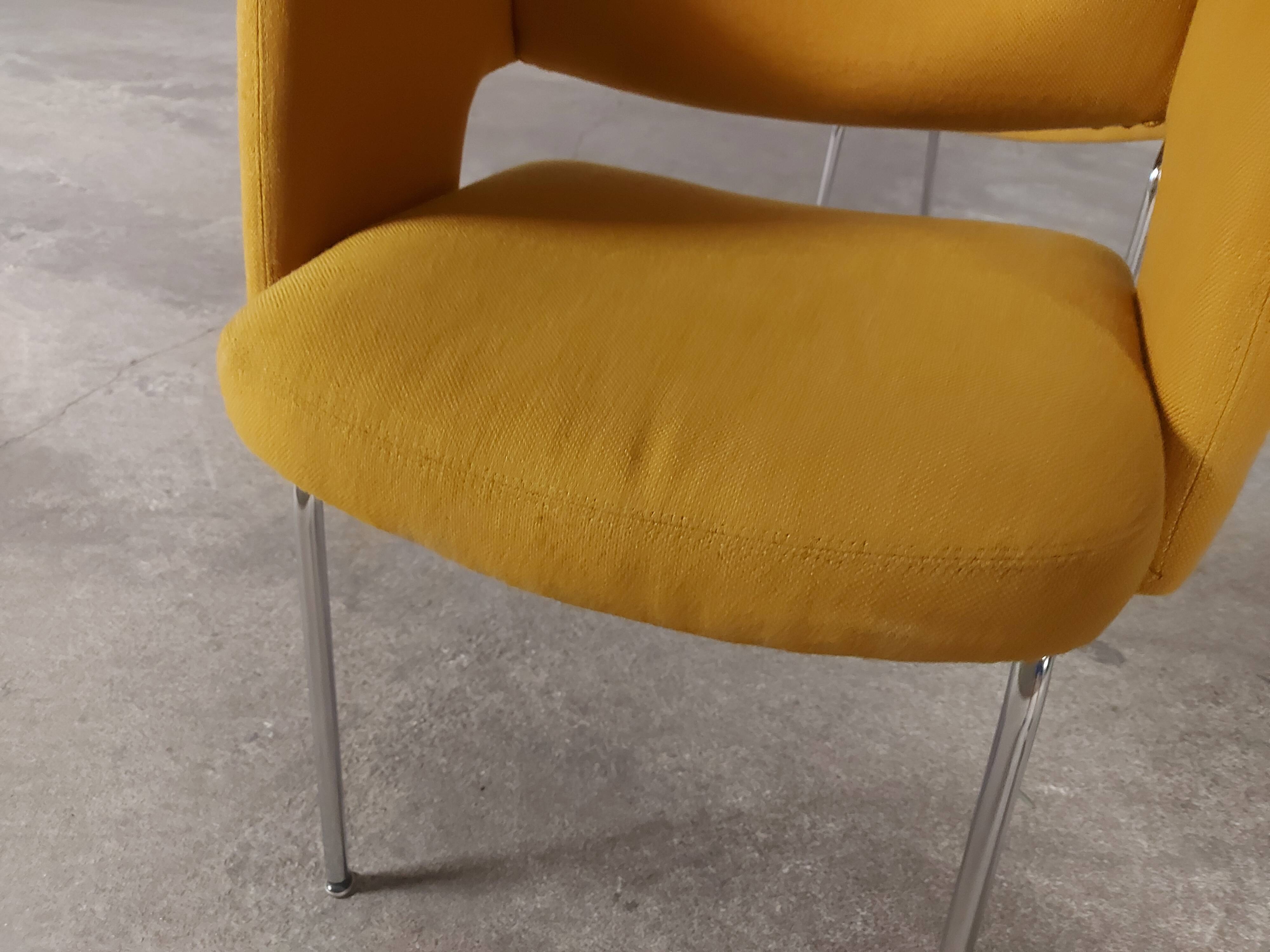 Pair of vintage conference chairs