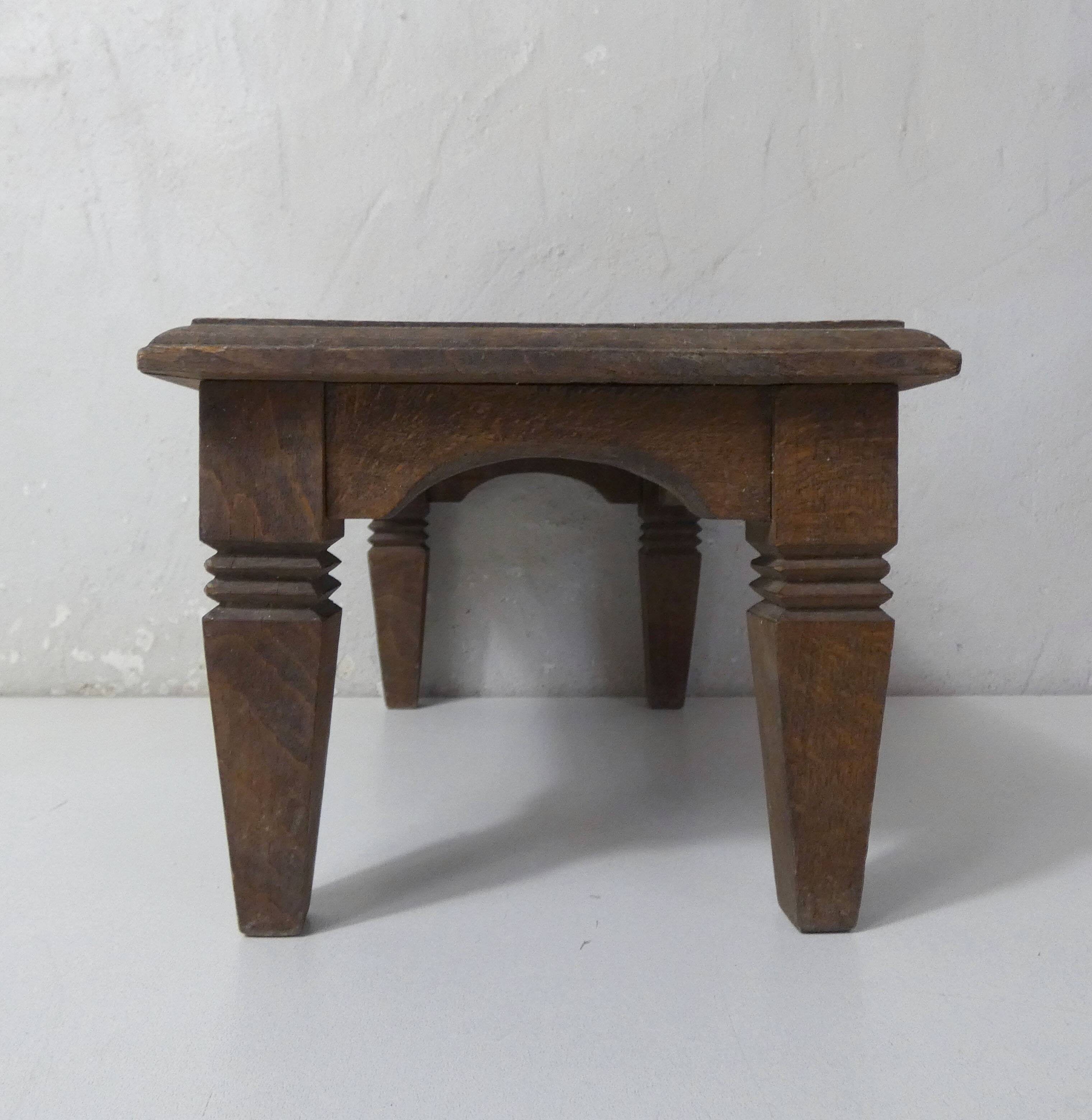 old small wooden bench step