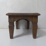 old small wooden bench step