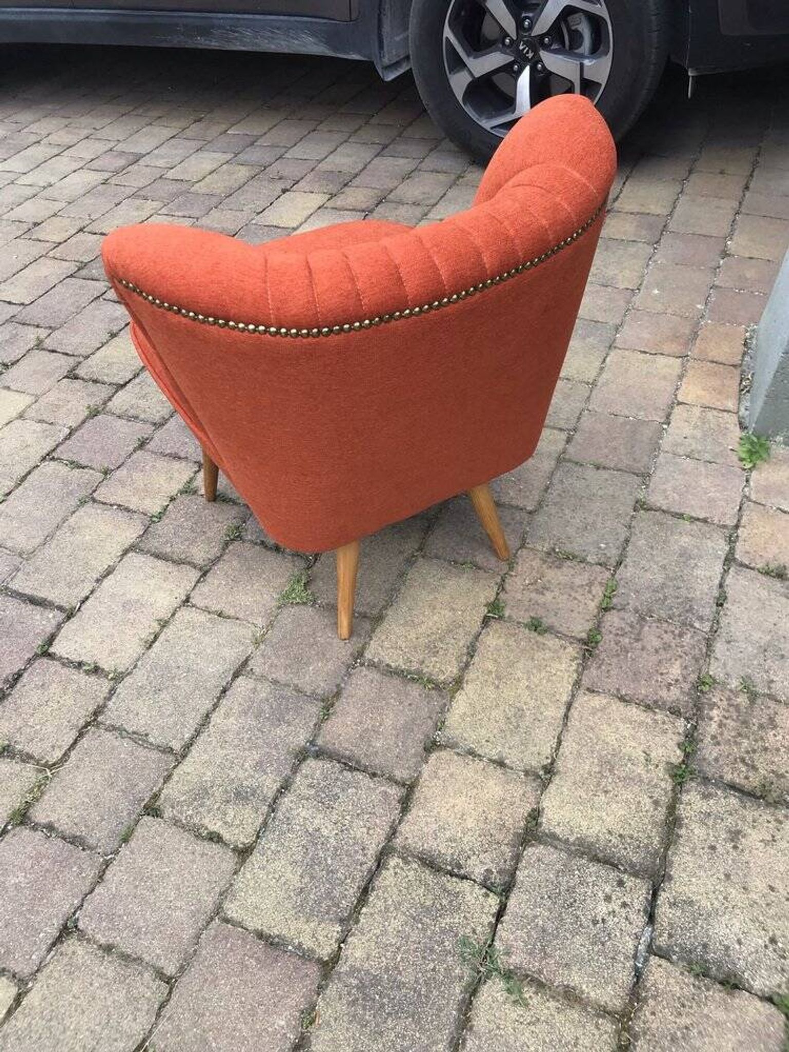 Set of 2 purple cocktail chairs in solid beech, Mid-Century style from the 1960s.