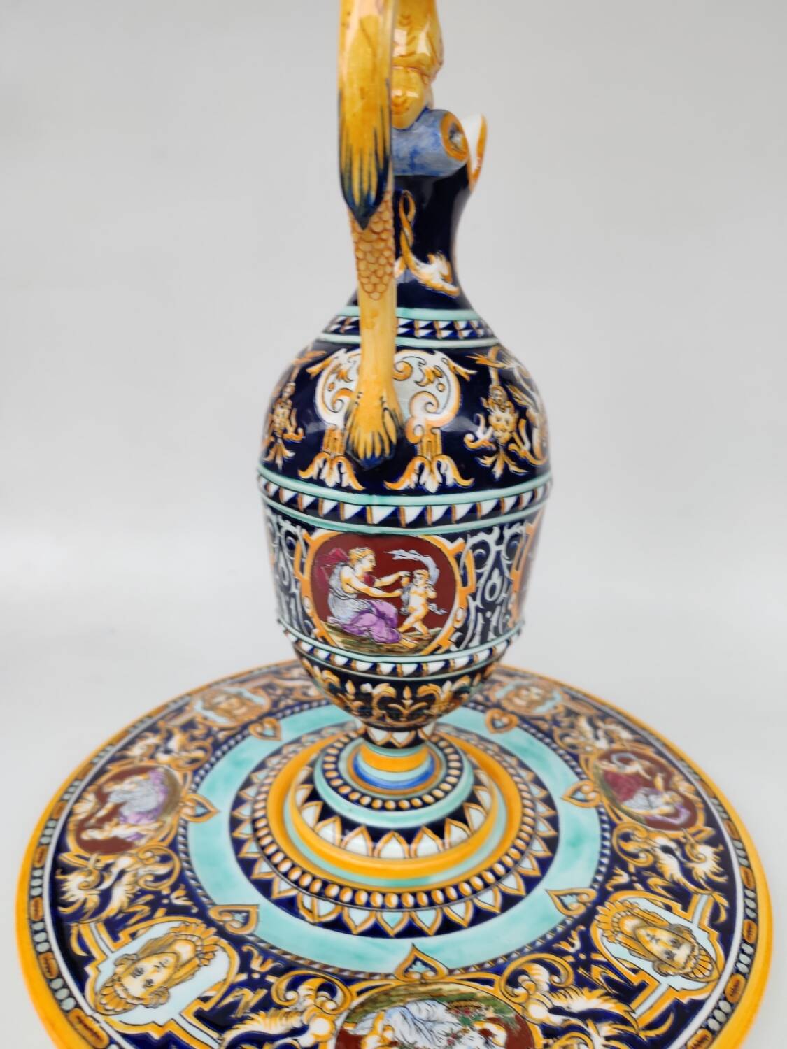 Ewer and its basin, in Gien earthenware, Renaissance model, 20th century.