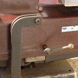 Old dealer balance bakelite with settings Testut