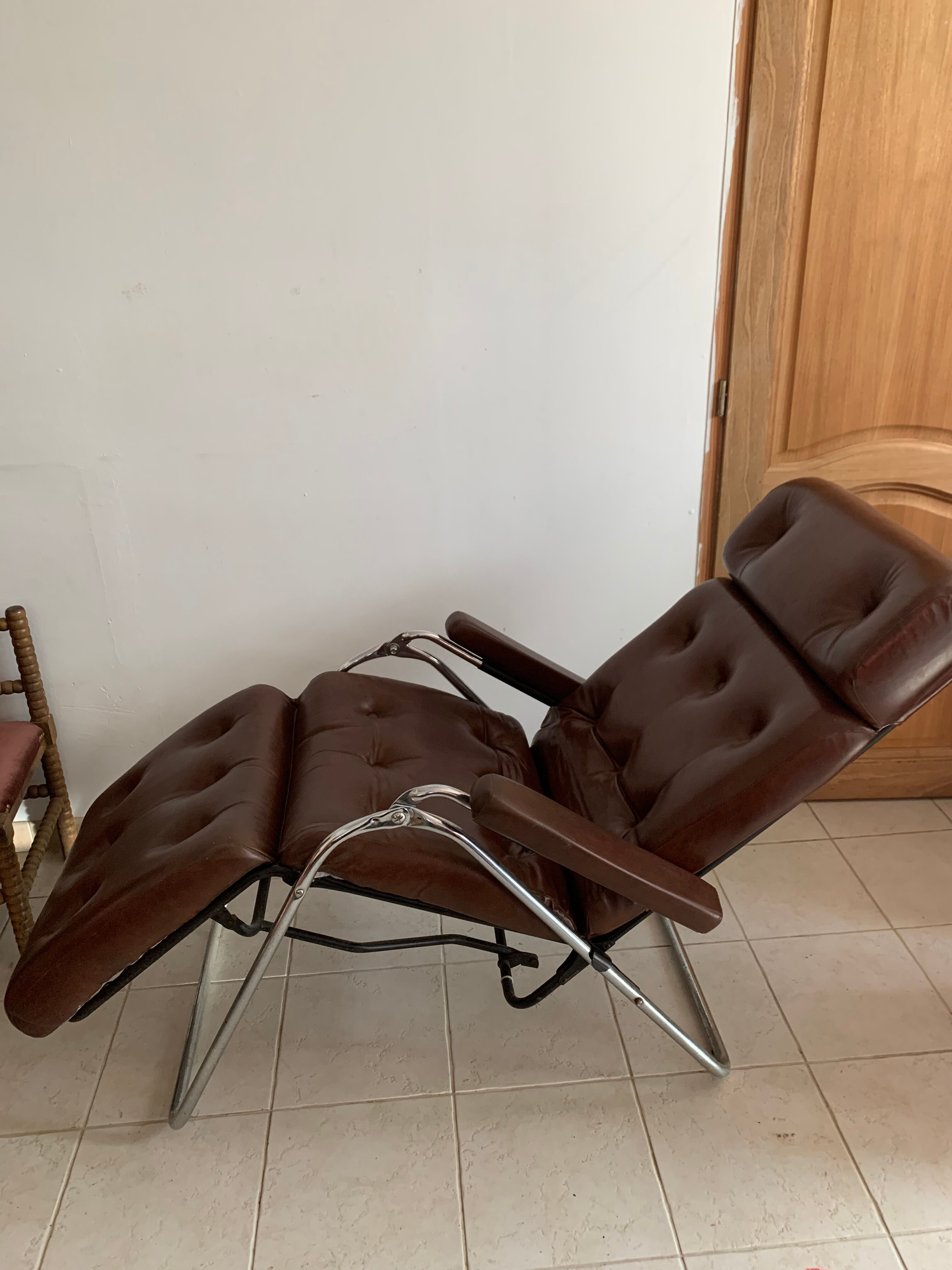 Llama relaxation chairs