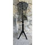 Model on tripod of the brand Ideal - Vintage 1960