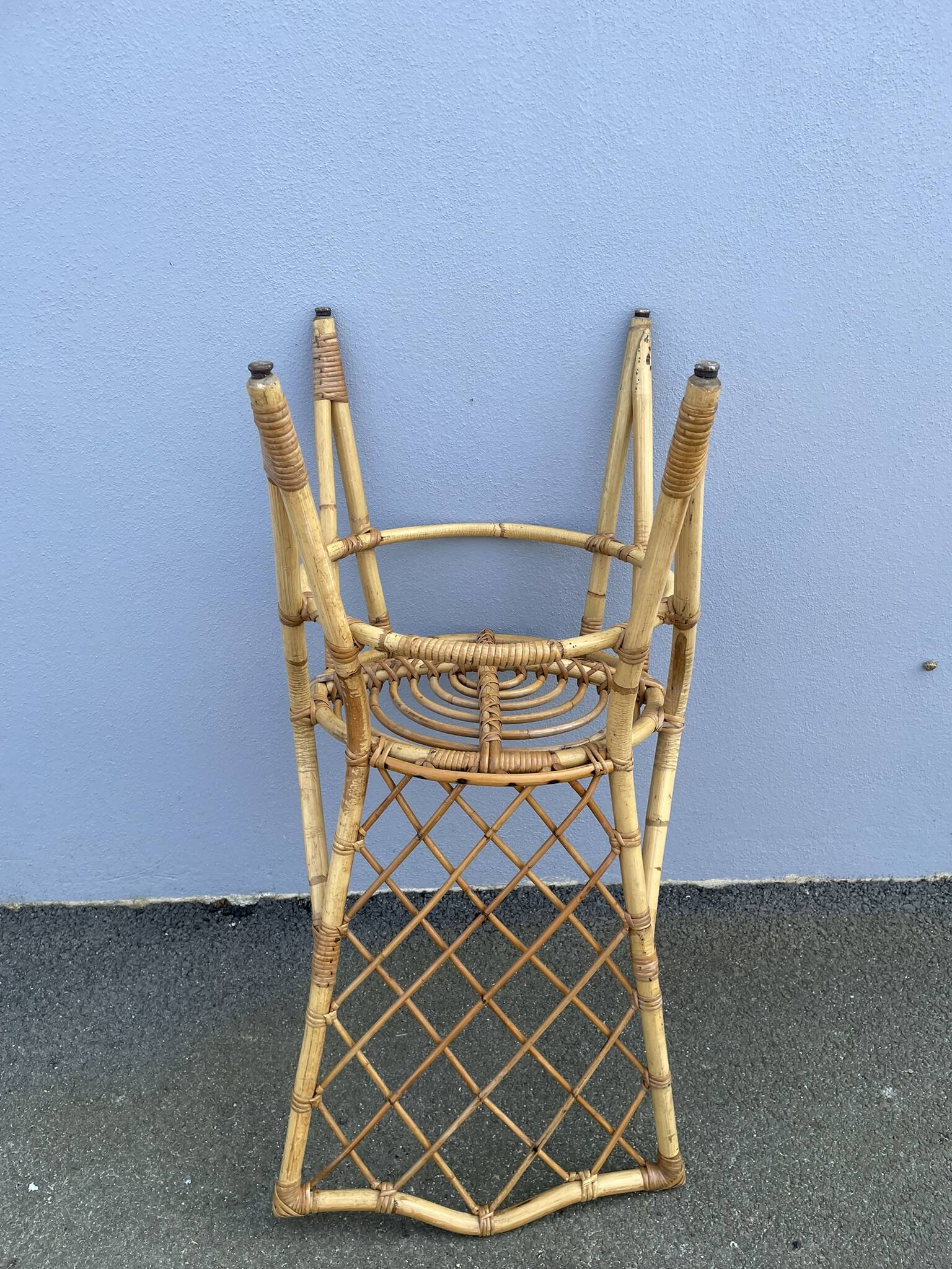 Chaises en rotin  à croisillons