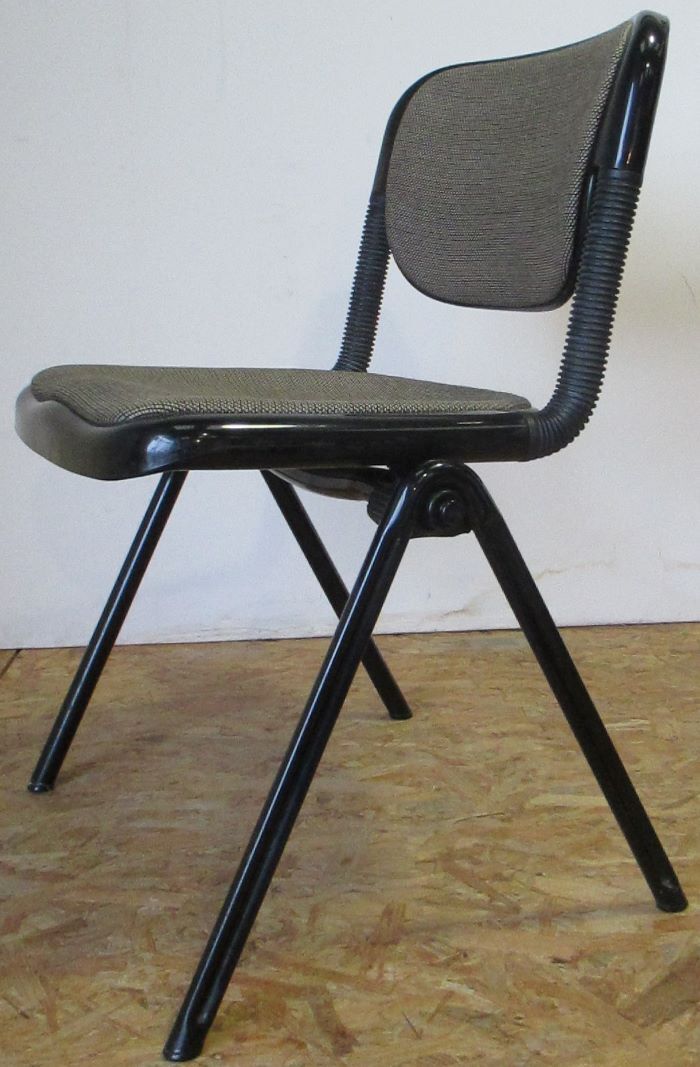 4 chaises Vertebra noires