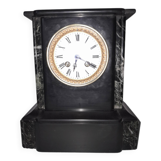Black and green marble clock