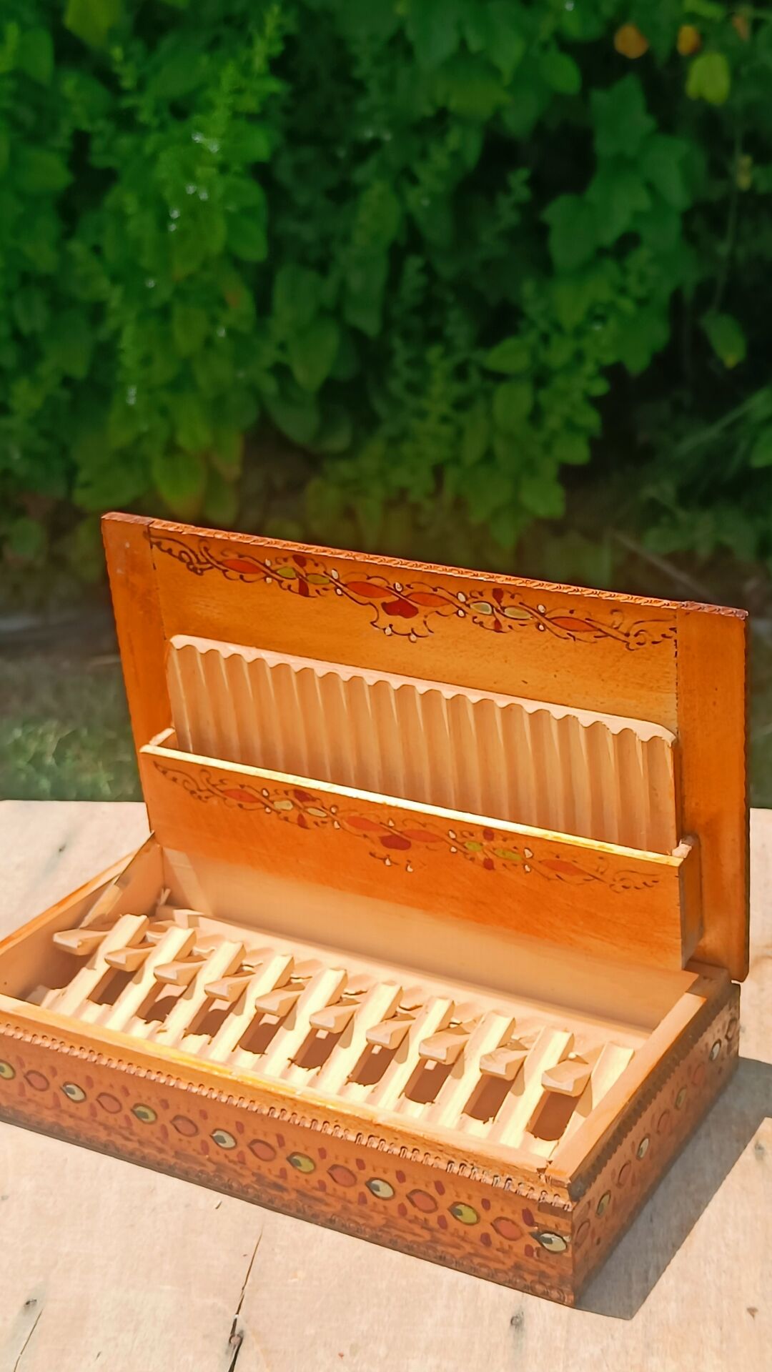 Bulgarian wooden cigarette box, pyrographed and hand-painted.