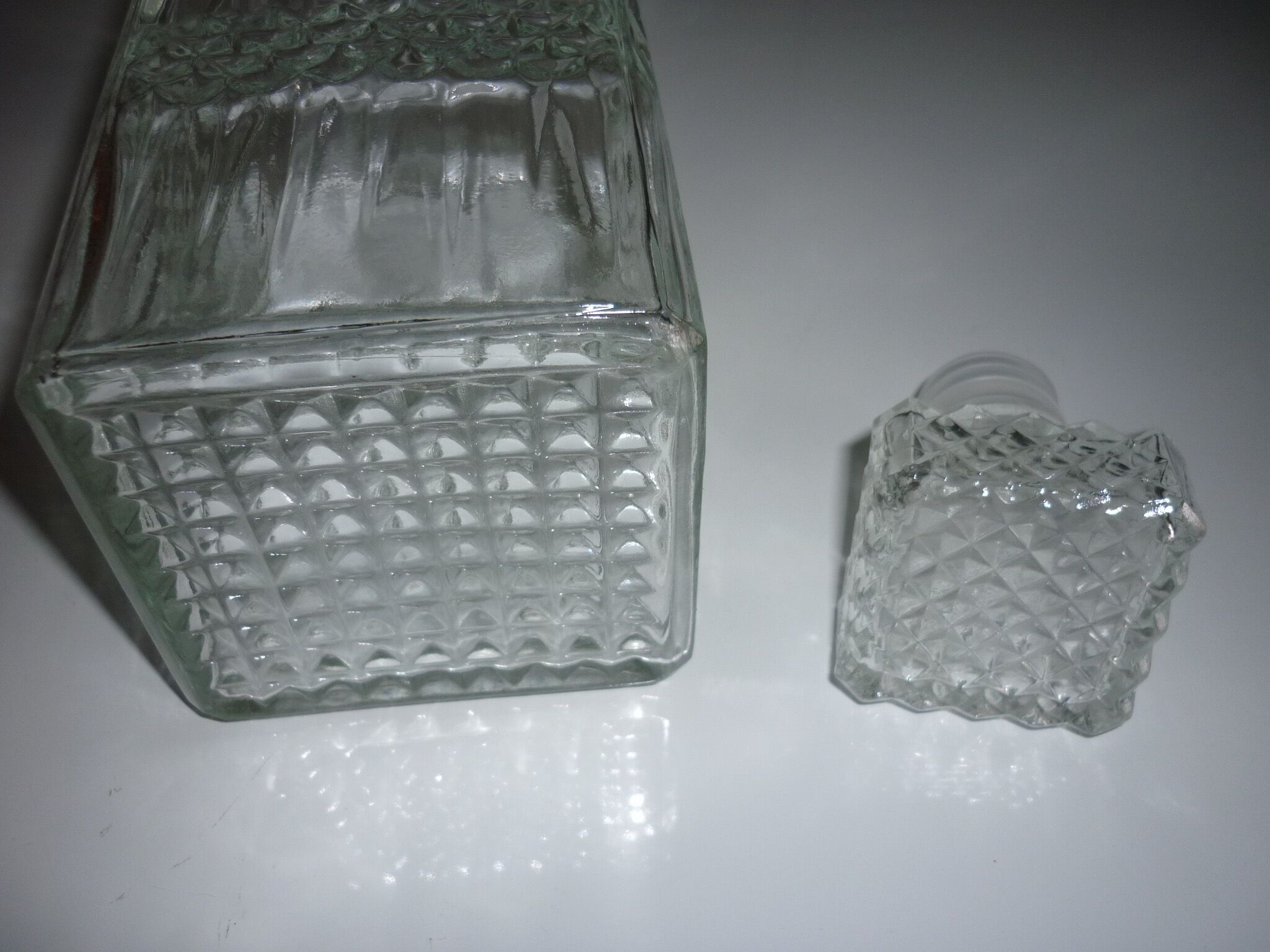 Square cap glass carafe