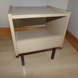 Chevet d'internat en formica