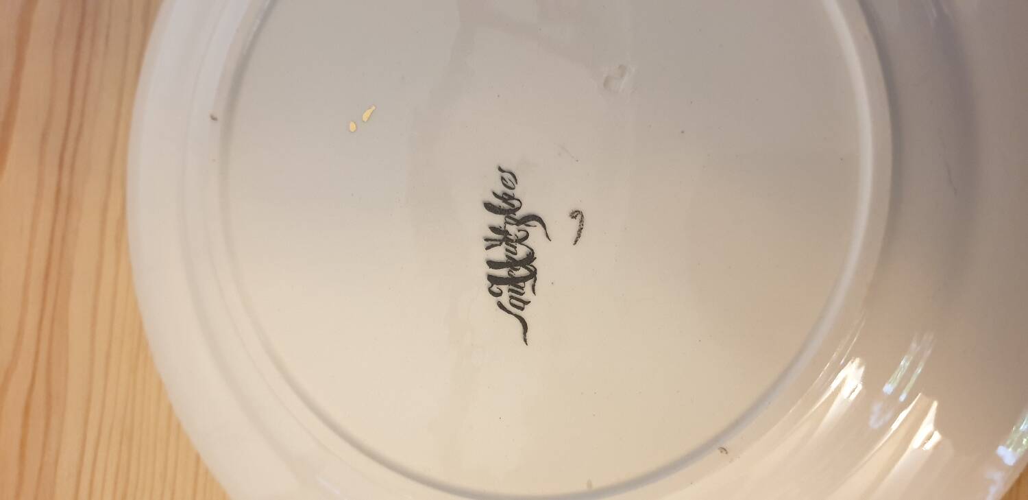 Six Louis XV plates from Sarreguemines