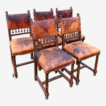 5 chaises Henri II en bois massif et cuir néo renaissance XIXème siècle