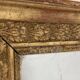 Petit miroir en bois stuqué et doré d’époque Restauration