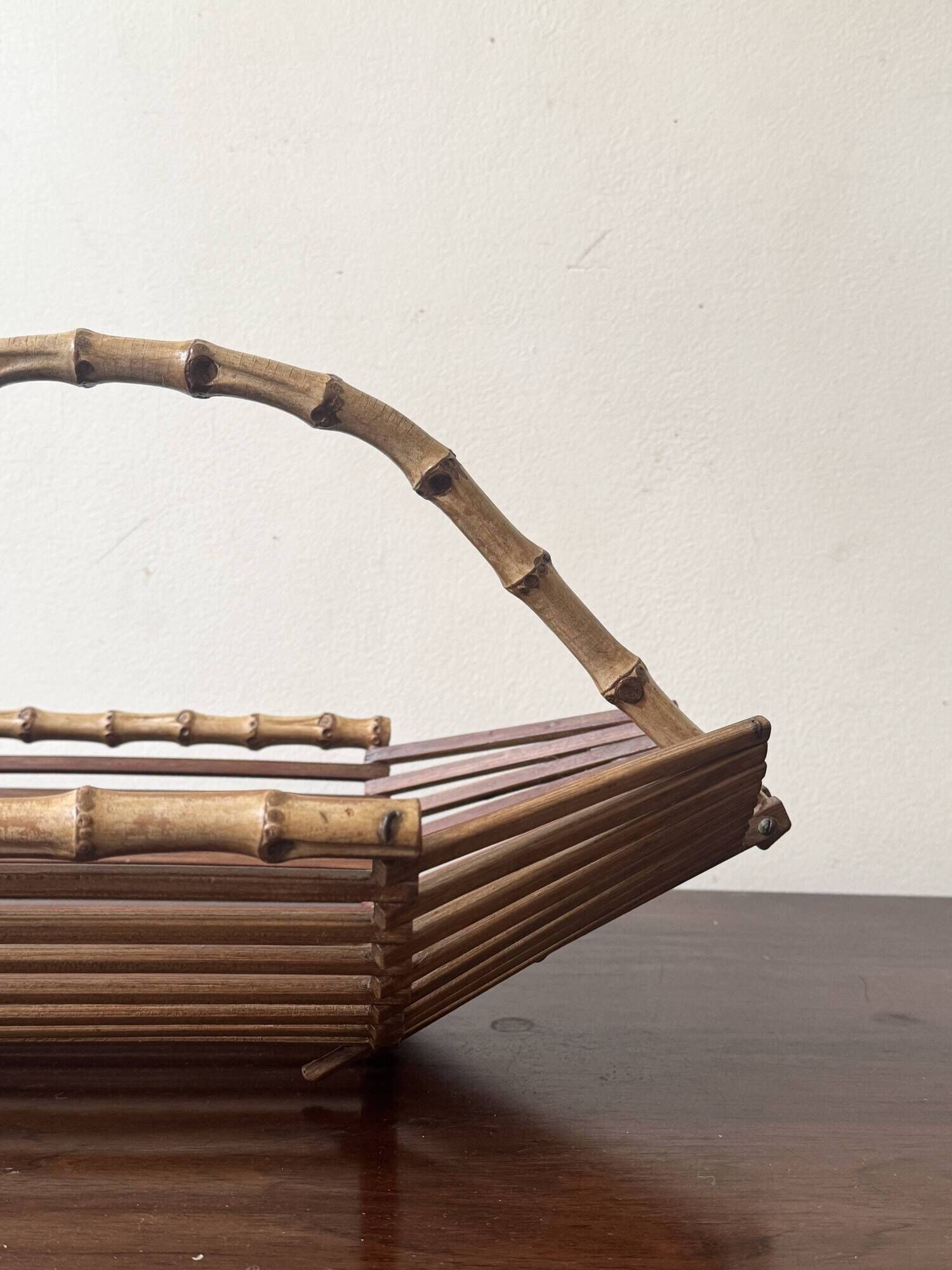 Basket / fruit bowl in wood and bamboo, France 1950