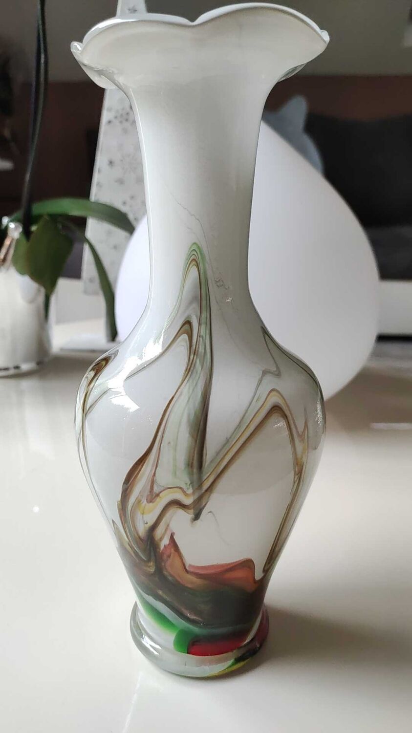 Vase in vintage blown opaline glass