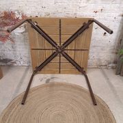 Table carree en bois metal