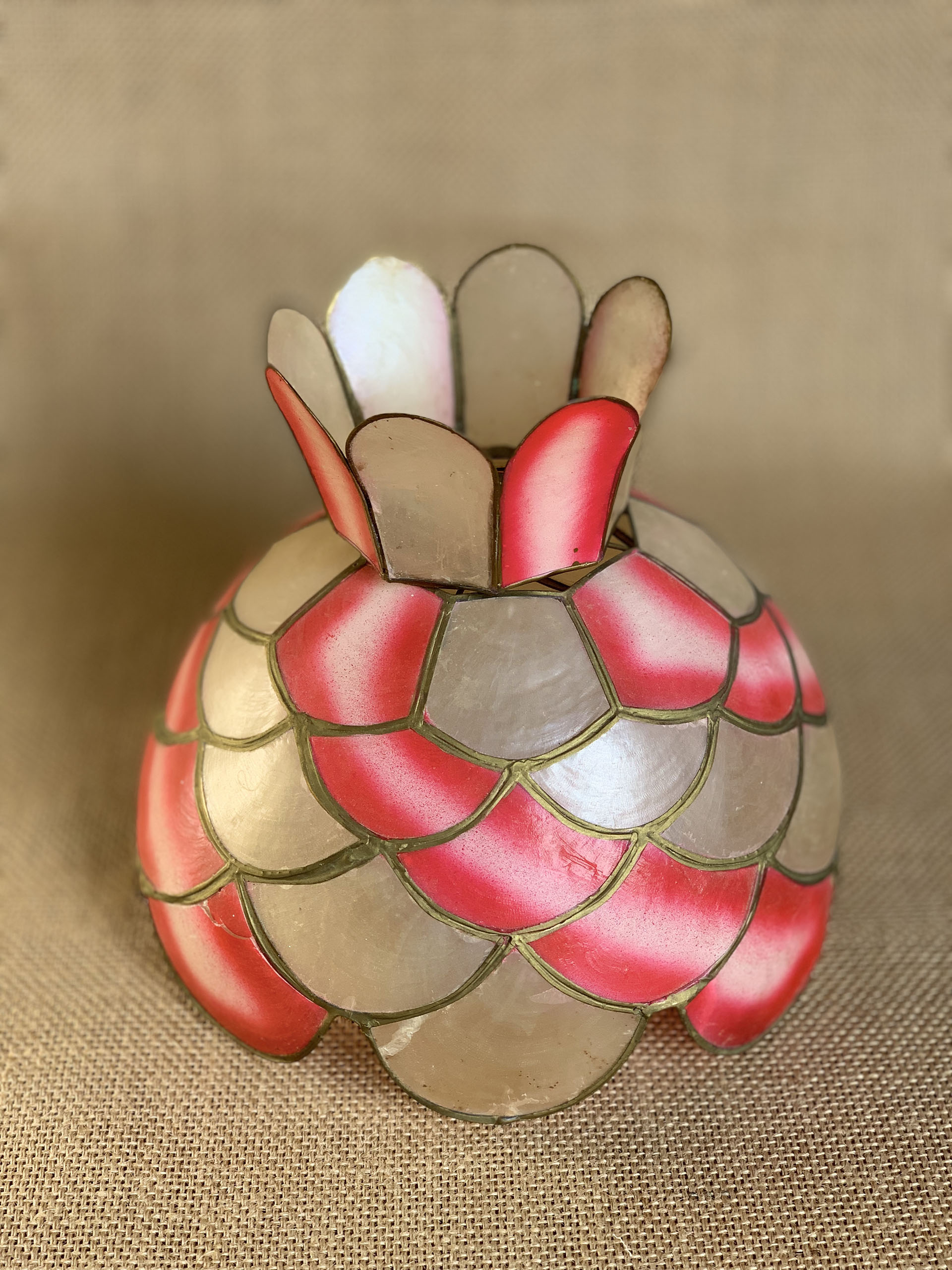 Lampshade in mother-of-pearl petals