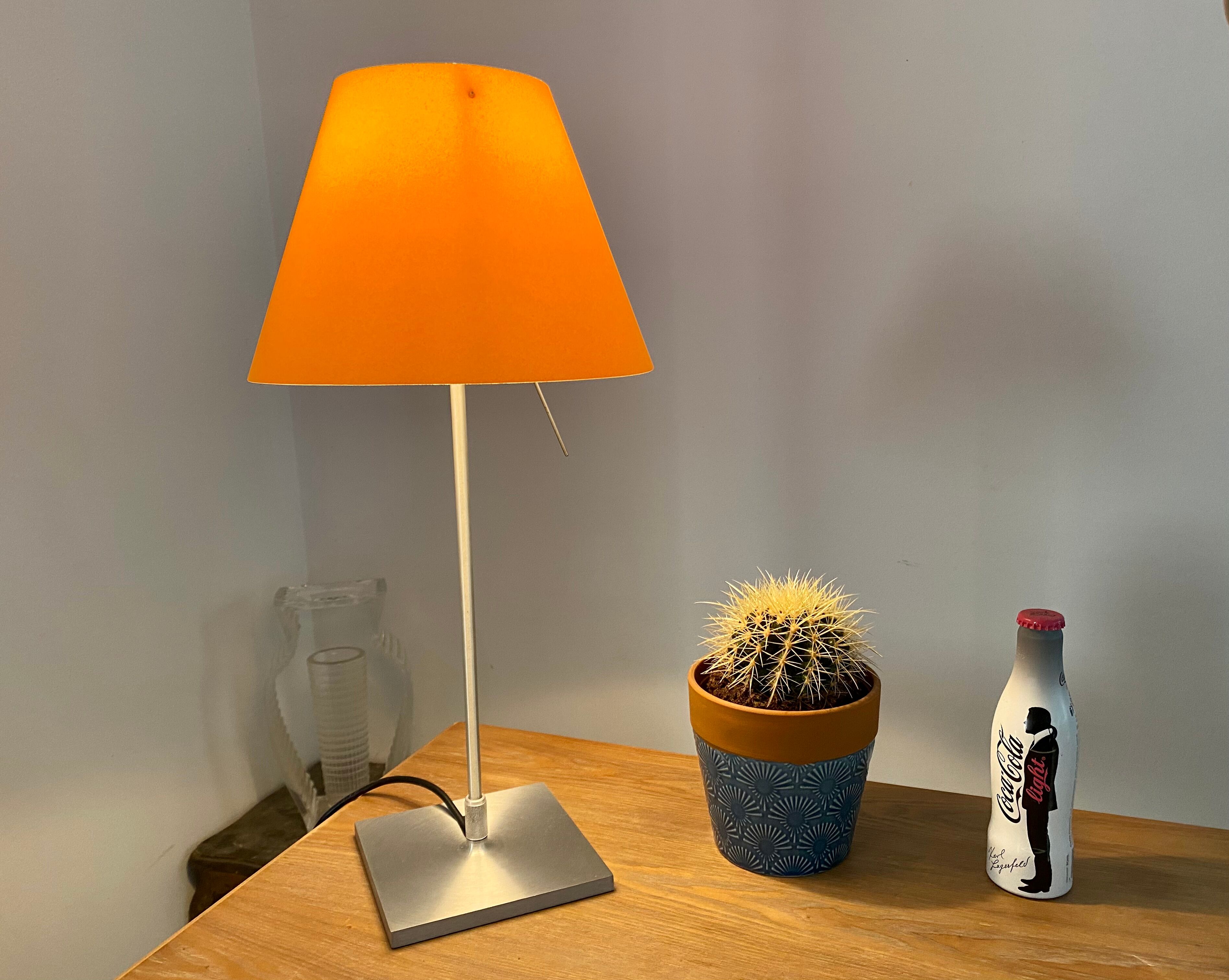Table lamp Constanzina Luceplan design Paolo Rizzatto vintage 1986