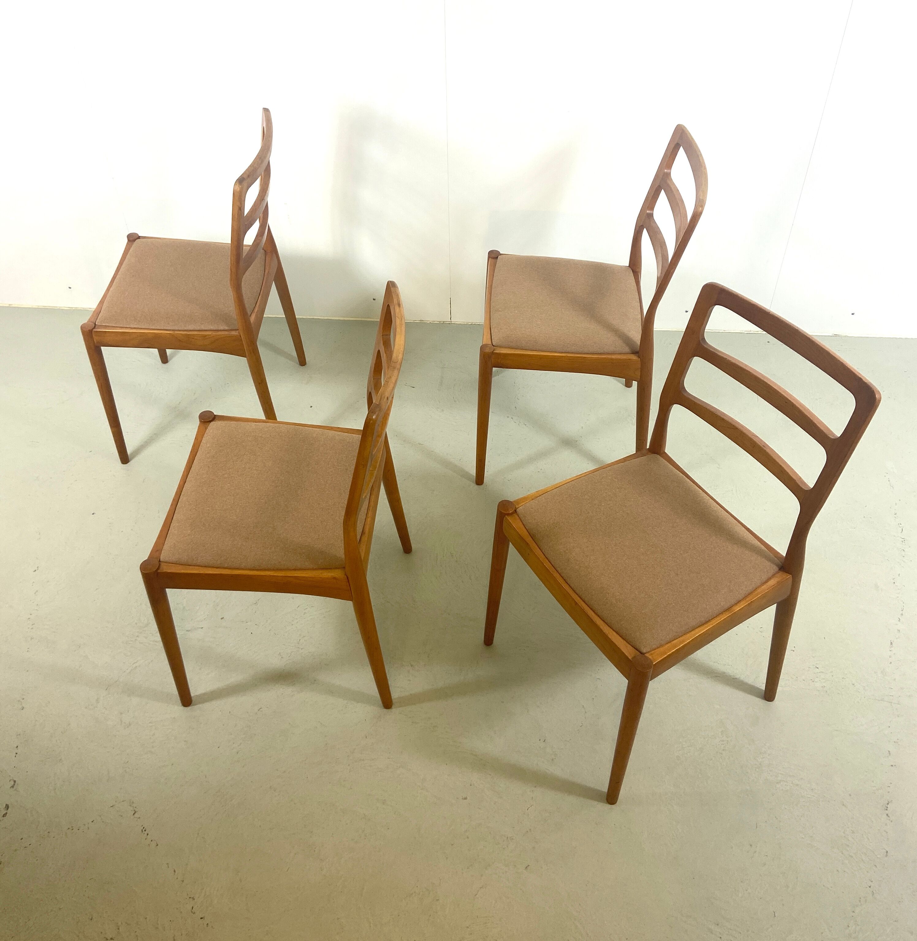 Set of 4 Casala chairs