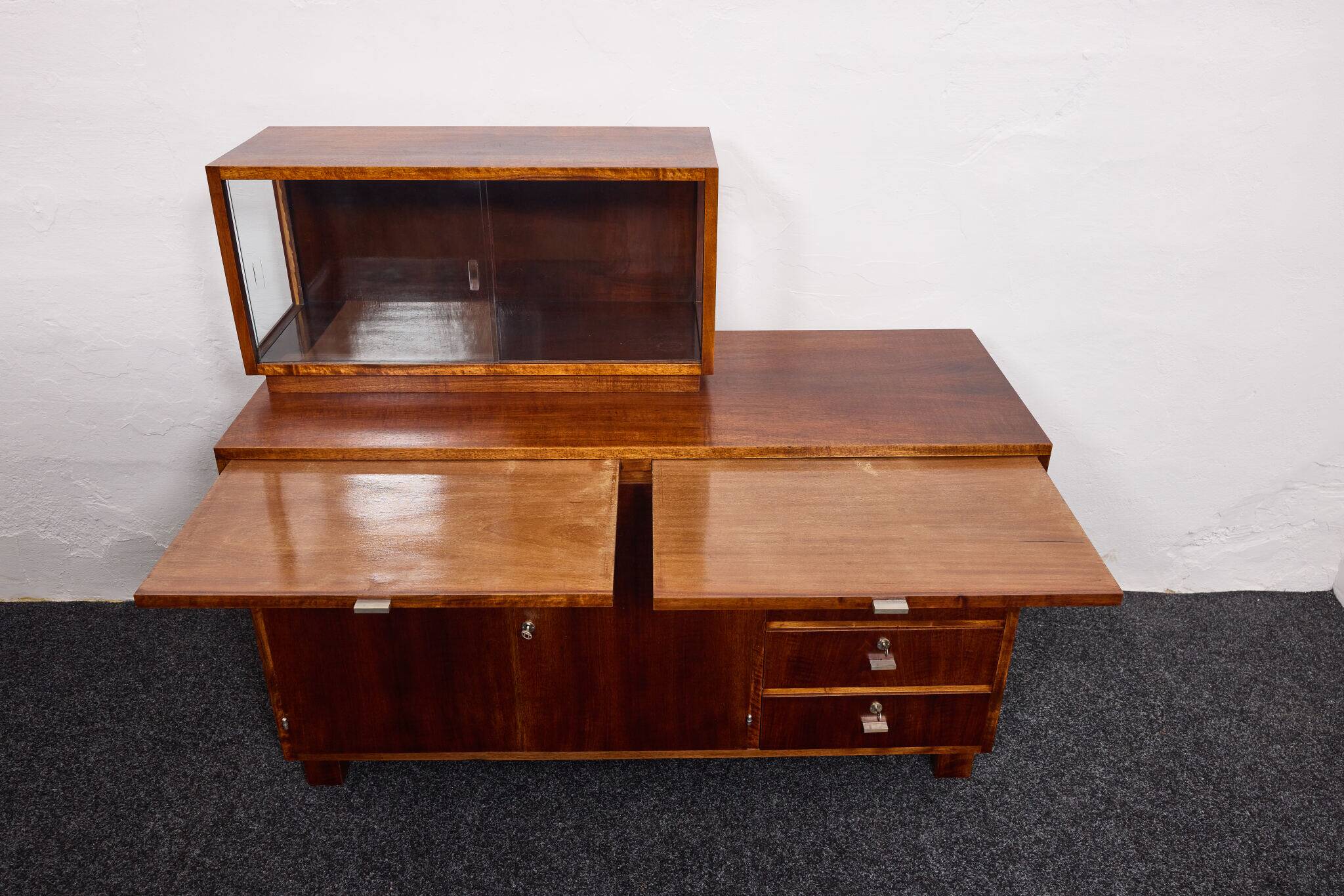 Buffet cubain en acajou de style Bauhaus, Gyula Kaesz, début des années 1940