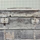 White patinated trunk