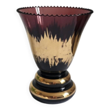 Flared vase in purple glass with a central gold motif