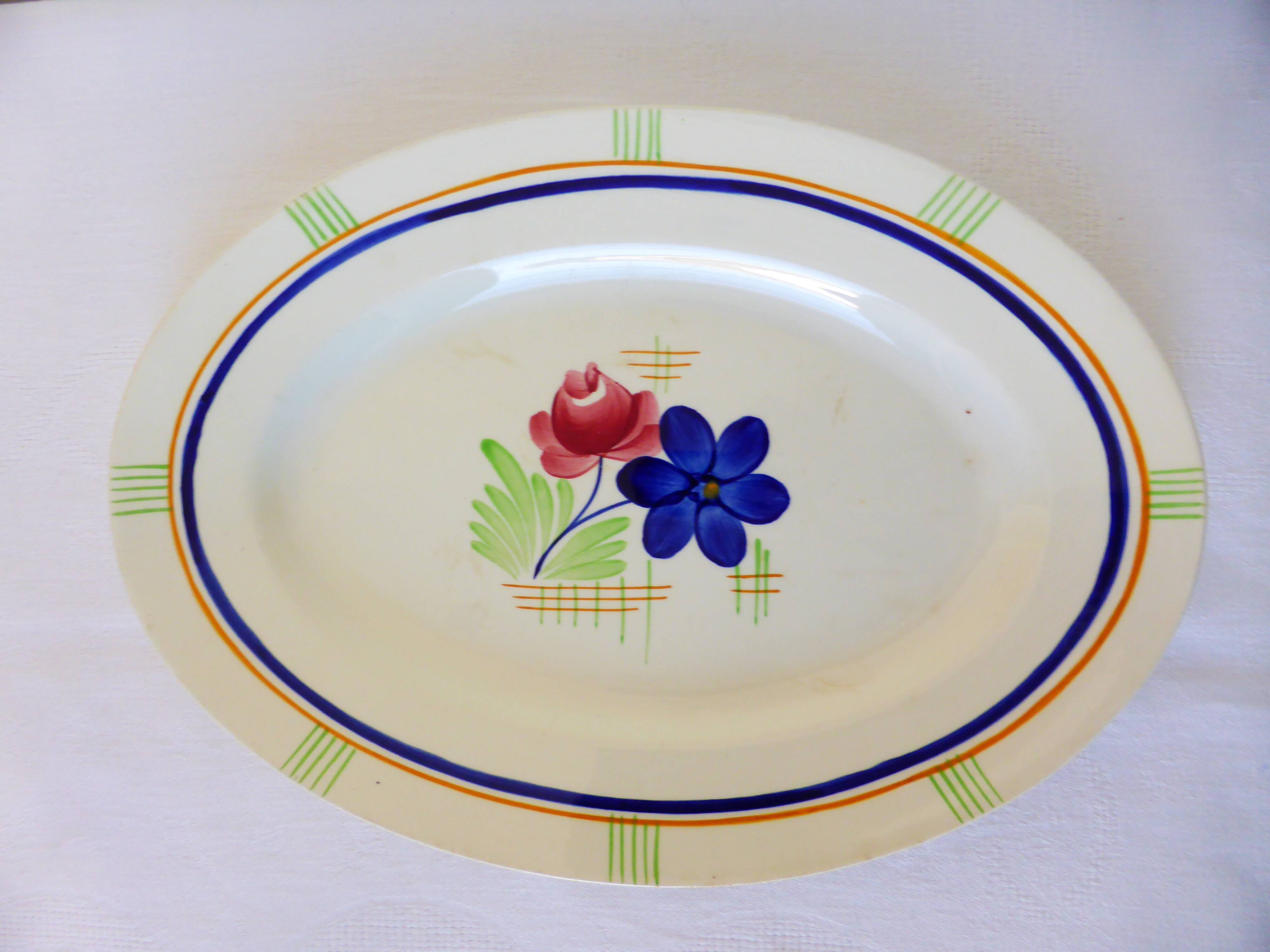 Oval flat of Gien model Robinson