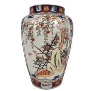 Japan, Imari, porcelain vase early twentieth century