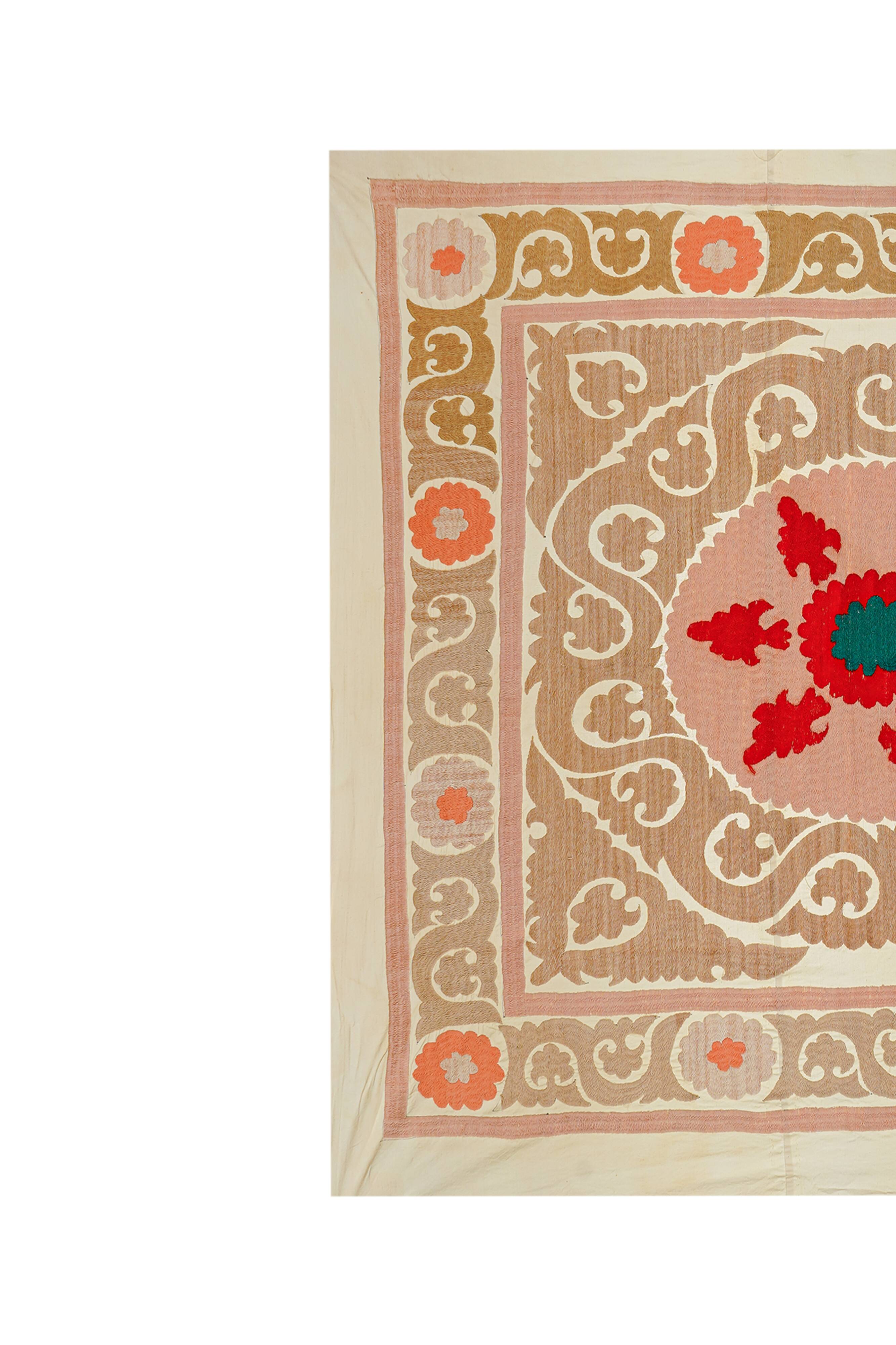 Tapis turc vintage noué à la main 133x136 cm