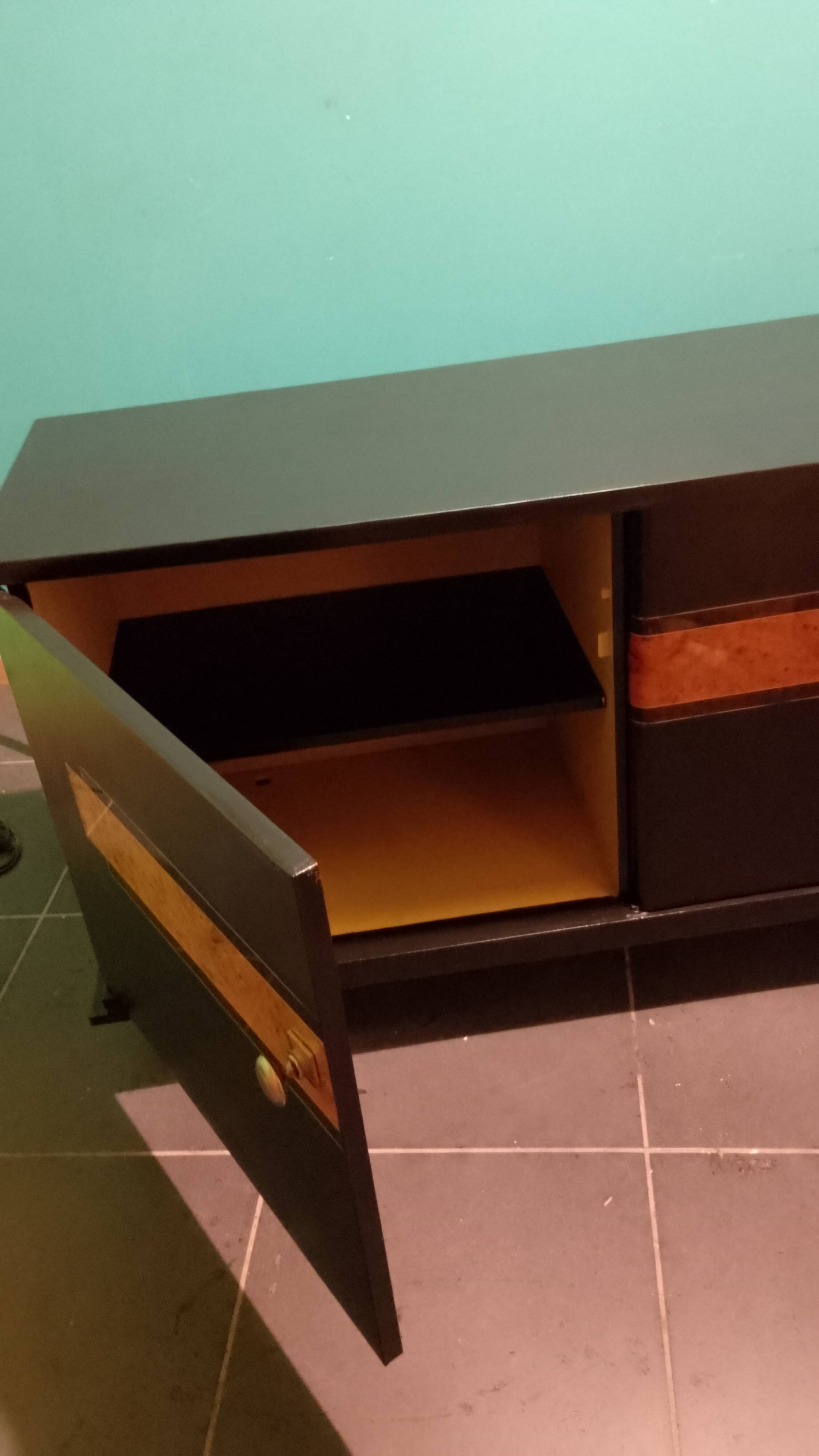 buffet with 4 doors fully restored, keeping its vintage style